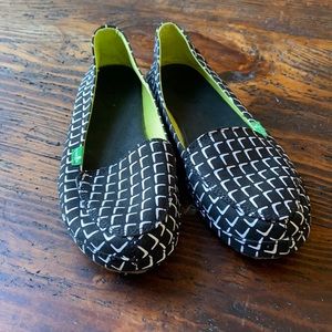 Sanuk loafer